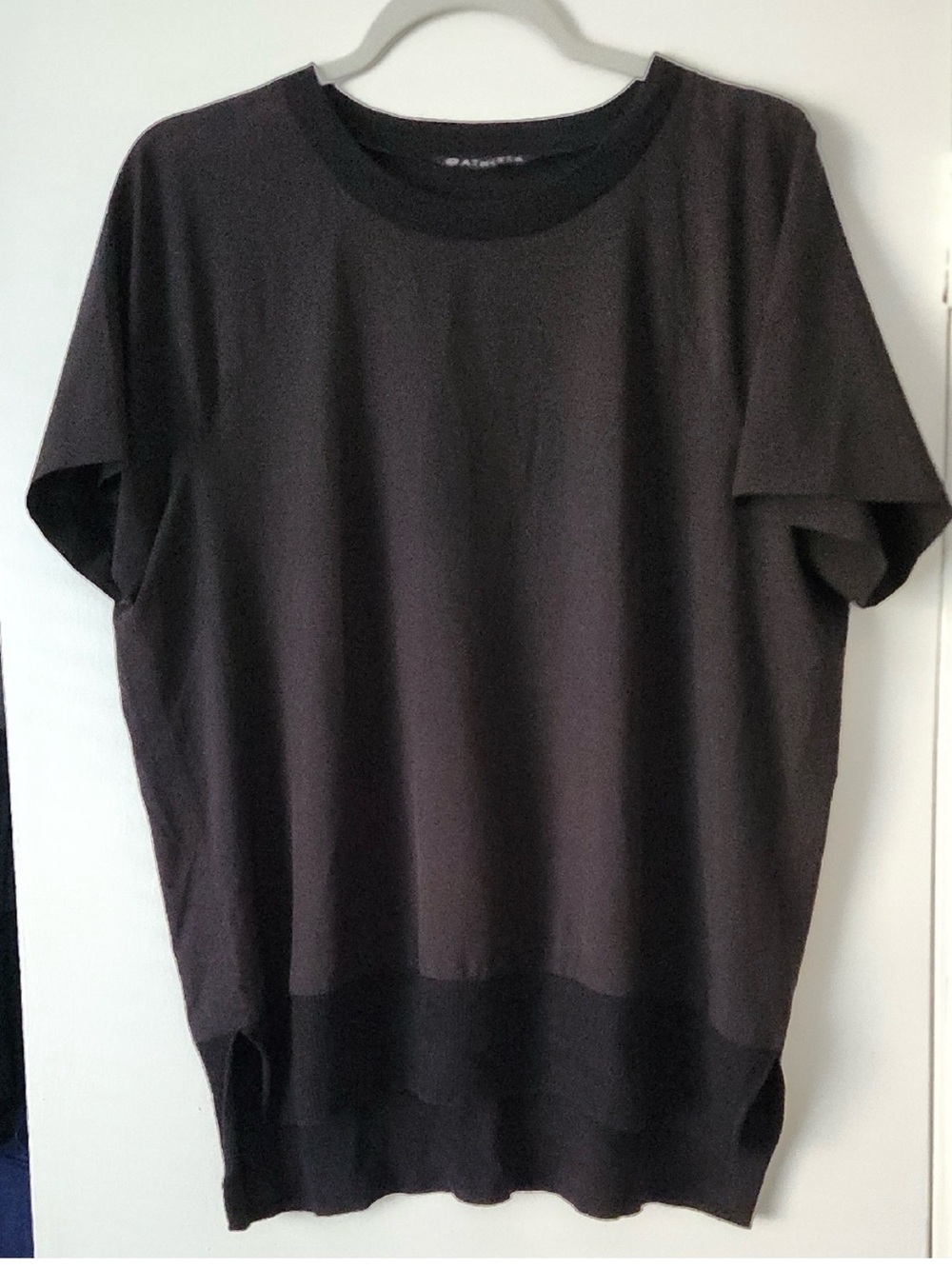 Athleta Women’s Zephyr Tee - Black - sz M